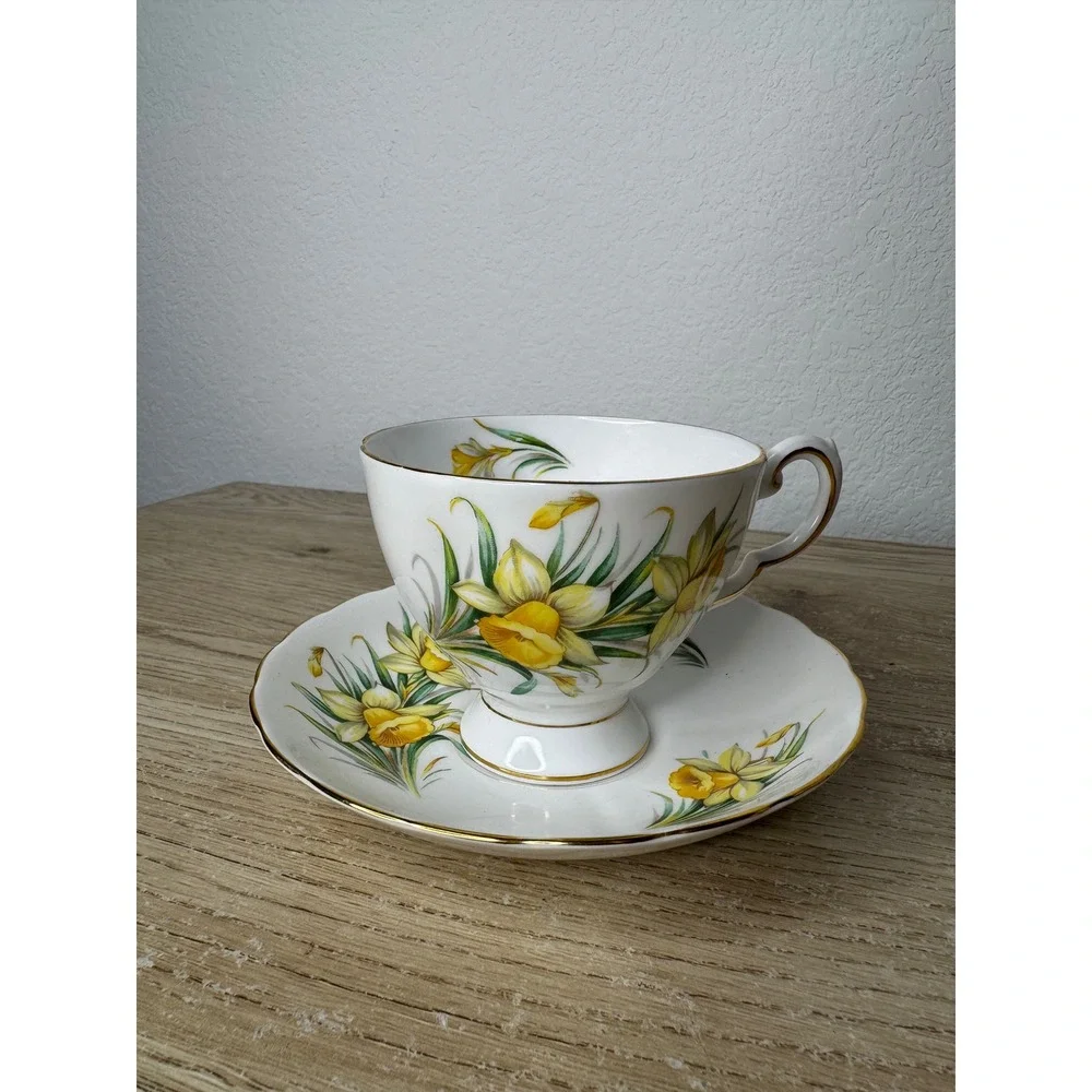 Tuscan‎ Fine English Bone China Tea Cup Saucer March Daffodil Birthday Flowers